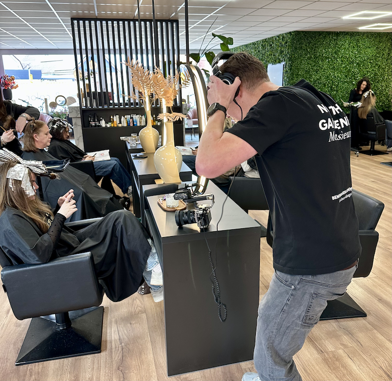 Filmmaker en videograaf Ben Fransen aan het werk. Beschikbaar als Videomaker Almelo. Behind the scenes bij Ben Fransen